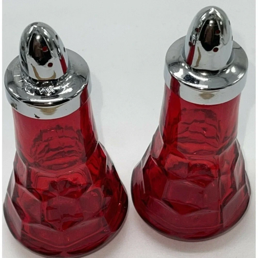VIKING RUBY RED GEORGIAN HONEYCOMB SALT & PEPPER SHAKERS VINTAGE